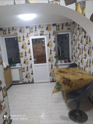 Продаж будінку на п-кт Металургів