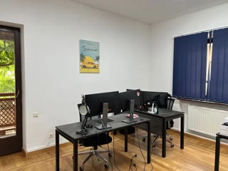 Eight-room private house for sale in Vake