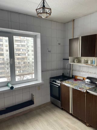 Продаж 3-кімнатної квартири біля метро Вирлиця та Харківська
