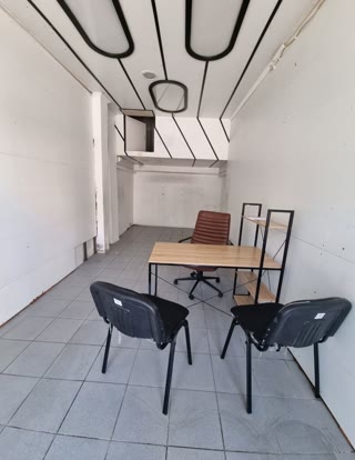 170 m² Business Building