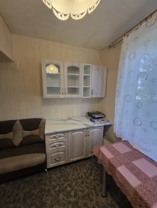 Продам 1 ком кв з меблями Салтовка 602 мкр ТРК Україна
