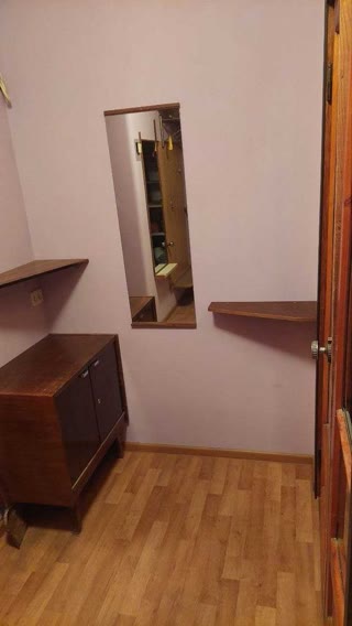 Продам 1 кімнатну квартиру Нові Дома, Комунальний ринок