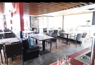 Excellent commercial premises with license of 3,000 m2 thumbnail 12