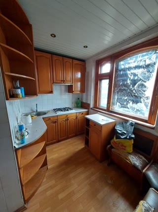 Продам 3к квартиру метро Спортивна, Метростроїтелів