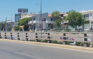 Κτίριο επαγγελματικών χώρων 214τ.μ.