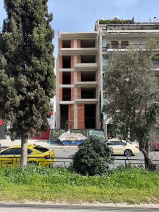 Κτίριο επαγγελματικών χώρων 935τ.μ.