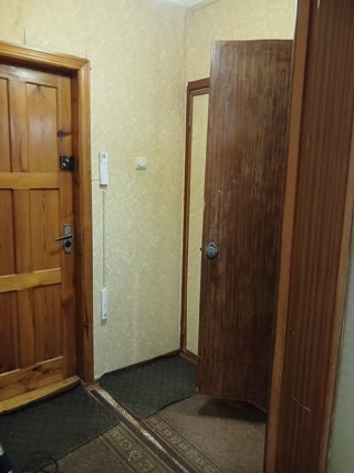 Продам 1 кімнатну квартиру Індустріальна