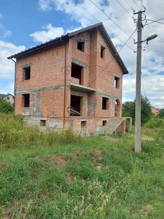🏡 Продаж будинку з ділянкою 6 соток