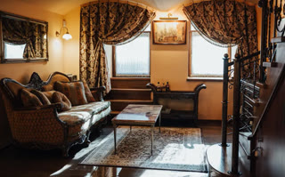 🏡 Продаж ексклюзивної 6-кімнатної квартири у Галицькому районі— вул. Паркова