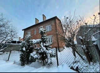 Продам будинок у Львові