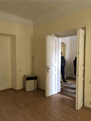 Продаж квартири в центральній частині Львова по Івана Франка вулиці!