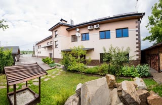 Sale of a large commercial complex for business 🏢