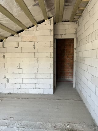 Sale of an apartment in a picturesque location in the town of Skhidnytsia. No commission!