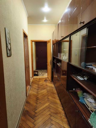 Продам трьохкімнатну квартиру Госпром, Центр