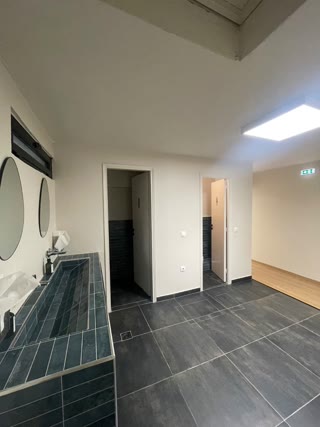 30 m² Hall