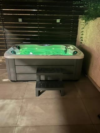 Apartment for rent - Vouliagmeni, Kavouri