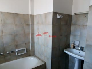 Бизнес-здание, 1170 м²