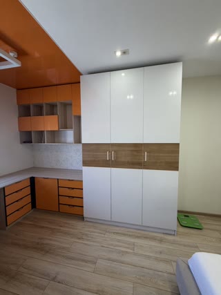Продам 2к квартиру ЖК Лазурний