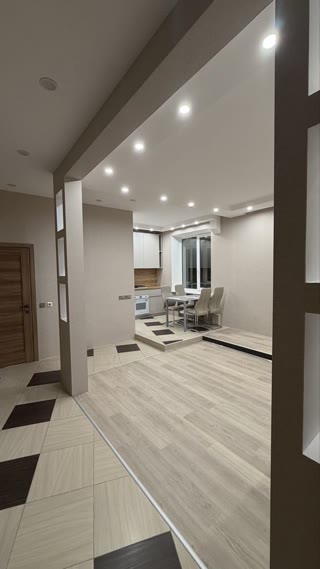Продам 2к квартиру в Центрі, м. Площа Конституції. Розглядаємо сертифікат!