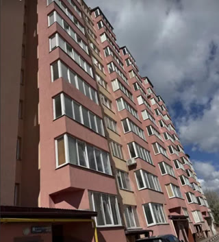 Продаж 2-кімнатної квартири по вул. Антонича