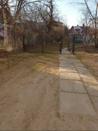 🏡 Продаж будинку з ділянкою 10 соток у центрі — ідеально під інвестицію!