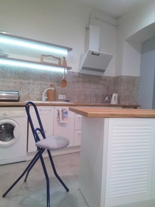 Продаж 1-кімнатної квартири-студії в центрі Львова