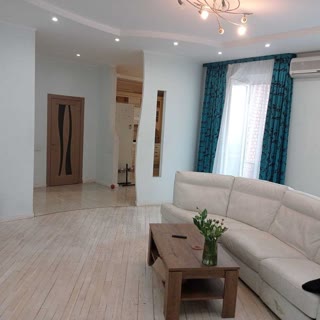 Продам 3к квартиру Слободська усадьба, Центр, Наукова