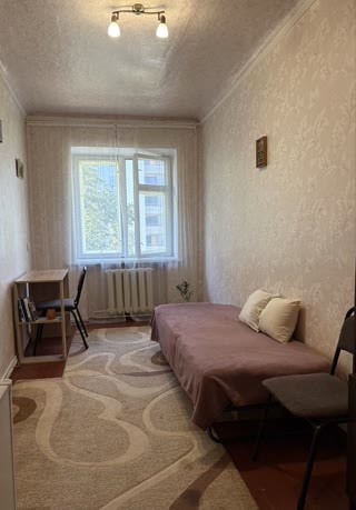 Продам гостинку м. 23 серпня, Павлово Поле