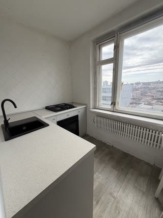 Продам 2-комнатну квартиру метро Центральний ринок. Розглядаємо сертифікат