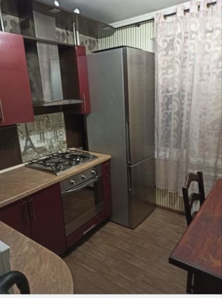 Продам однокімнатну квартиру метро Вирлиця