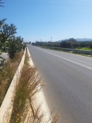 Κτίριο επαγγελματικών χώρων 700τ.μ.