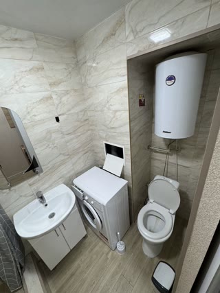 Продам 1к квартиру метро Спортивна, Захисників України