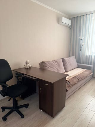Продам 1-кімнатну квартиру Рогань