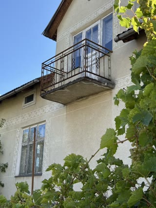 🏡 Продаж будинку з великою ділянкою в Дрогобичі