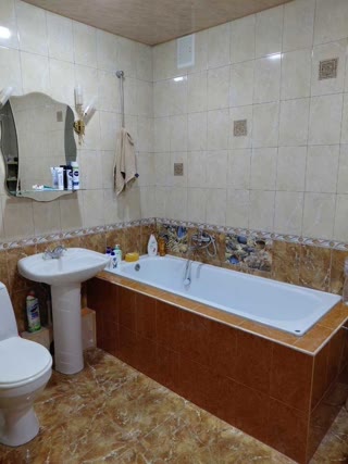 Продам 4 кімнатну квартиру на пр. Тракторобудівників