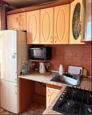 Продам 3к квартиру на Нових Будинках, біля метро Палац Спорту