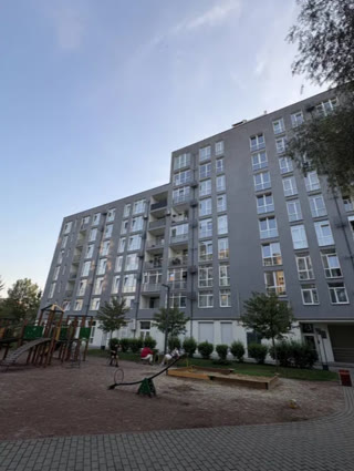 Продаж просторої 2-кімнатної квартири з можливістю перепланування на Сихові