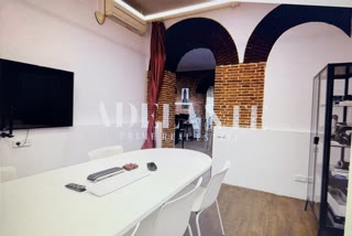 Office for sale on Calle de Recoletos with an elevator. thumbnail 1