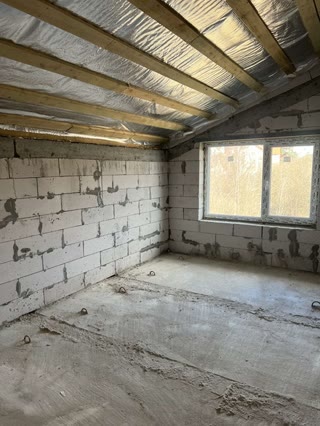 Sale of an apartment in a picturesque location in the town of Skhidnytsia. No commission!