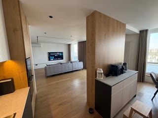 Продаж 3-кімнатного пентхауса з терасою на вул. Кульпарківській