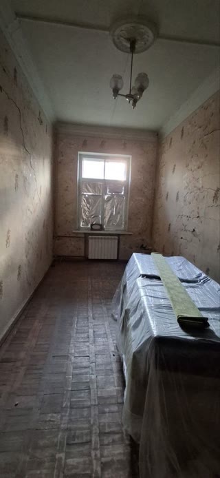 Продам 2 – кімнатну квартиру в надійній "сталінці" р – н Лиса Гора