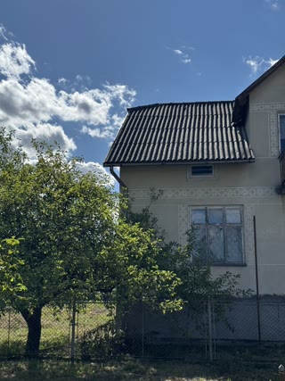 🏡 Продаж будинку з великою ділянкою в Дрогобичі