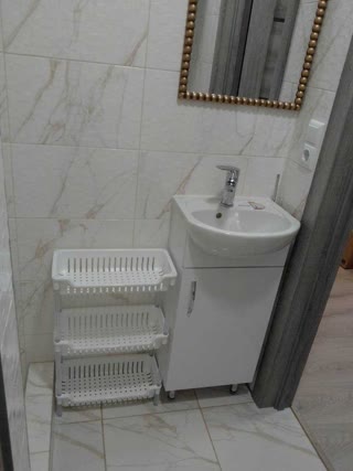 Продам квартиру- смарт (з чердачком) Київ Теремки 2