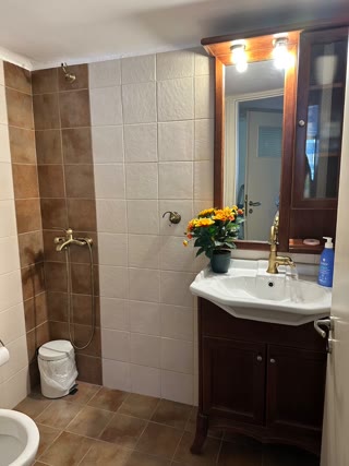 85 m² Office