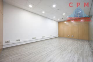 Office for sale in San Fermín with garage and air conditioning. thumbnail 8