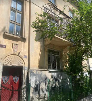 Продаж 1-кімнатної квартири з комерційним потенціалом | вул. Зелена