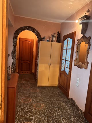 Продаж 4-кімнатної квартири на вул. Під Голоском