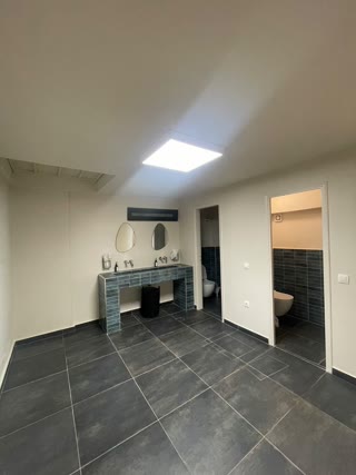 30 m² Hall