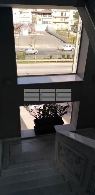 Бизнес-здание, 650 м²