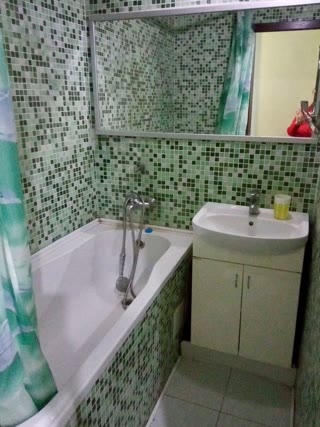 Продам 2-комнатну квартиру на Холодній Горі. Розглядаємо сертифікат